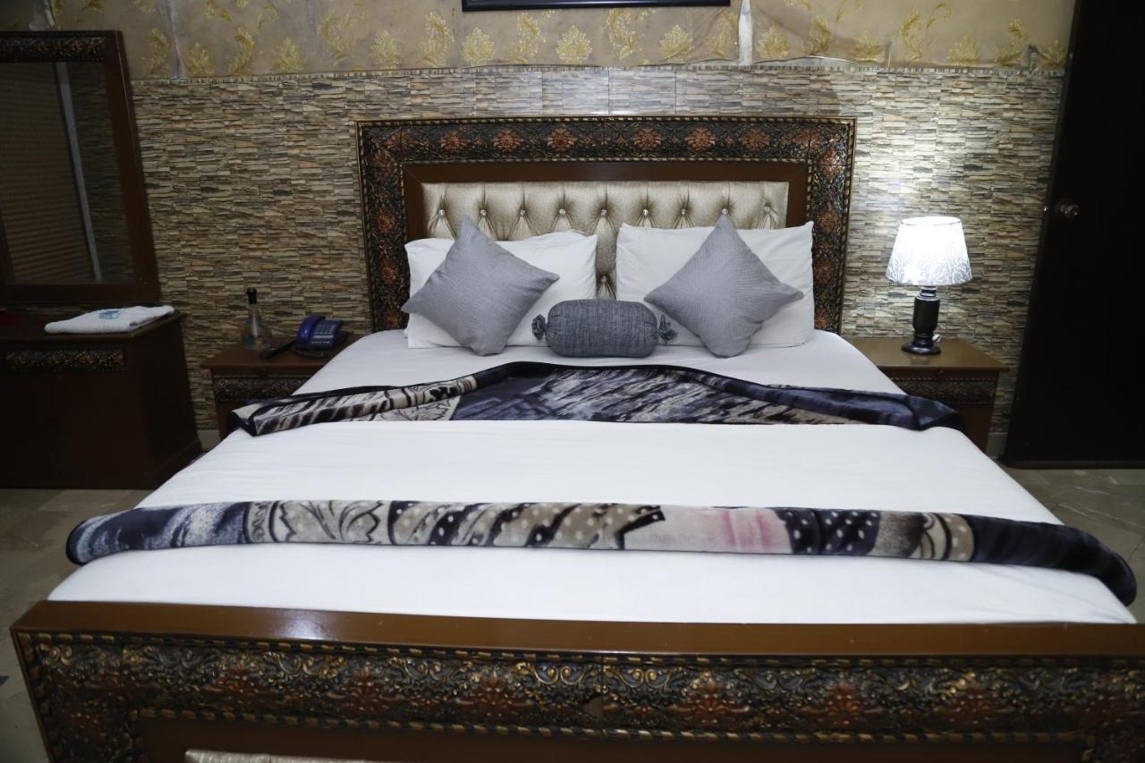 Hotel Sweet Inn Лахор Екстериор снимка